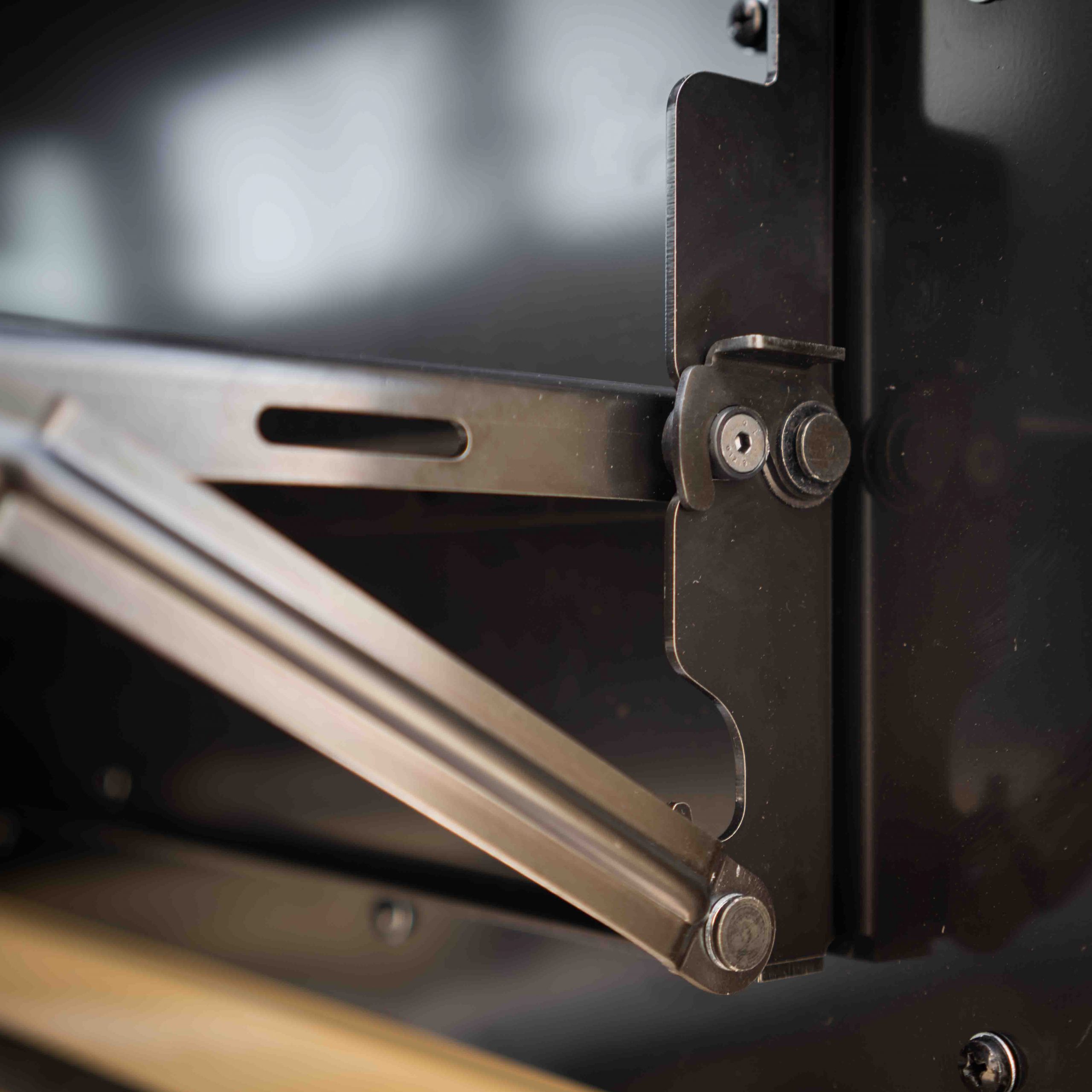 Land Cruiser Door Table – Hinge